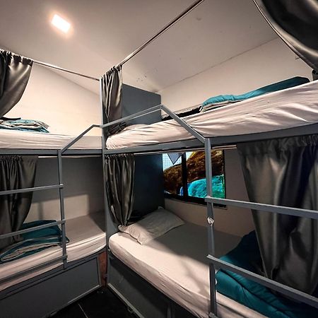 12 Monks - Beachside Hostel アランボル エクステリア 写真
